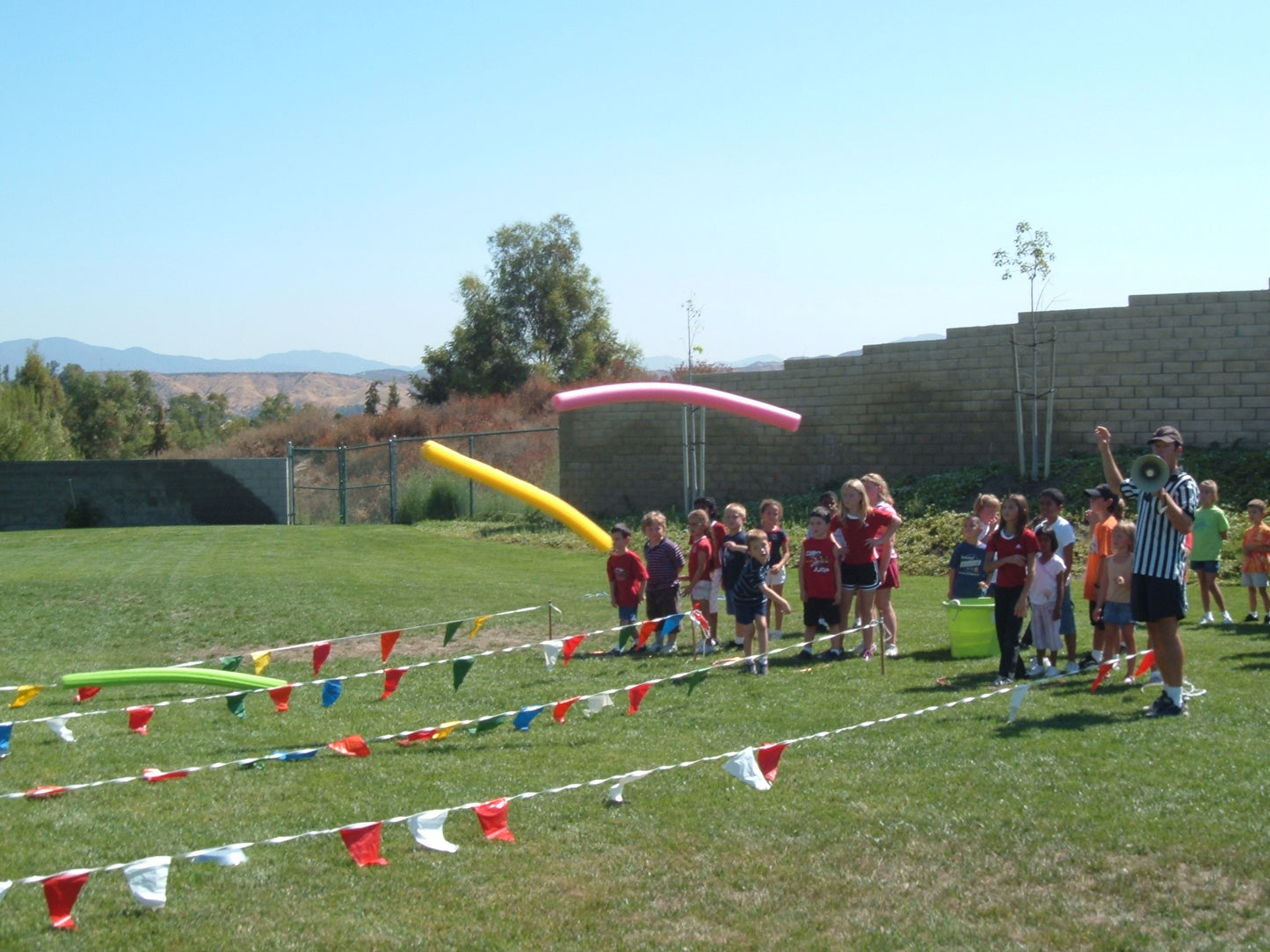 Wacky Olympics — Three-Lane Team Challenge