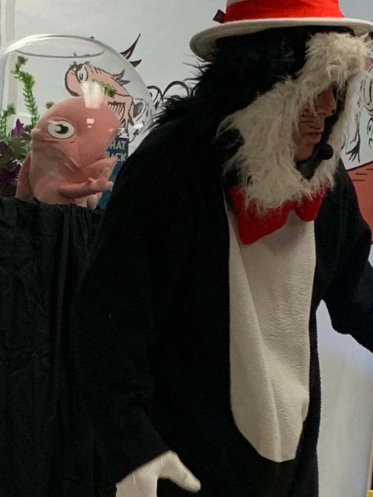 Cat N Hat: Magic of Reading — Puppet Show 🎩