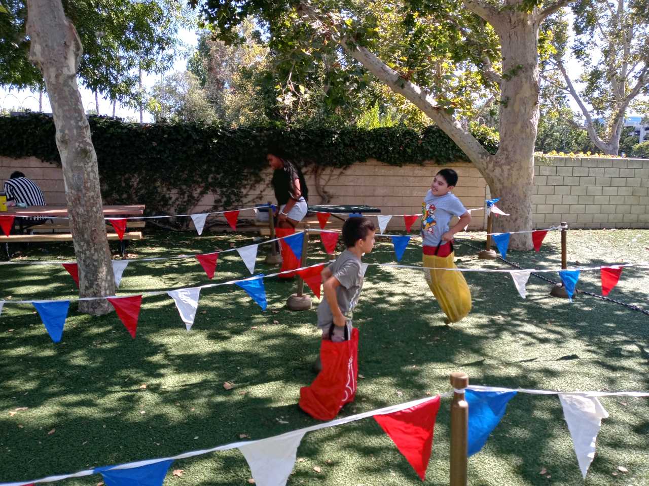 Wacky Olympics — Three-Lane Team Challenge